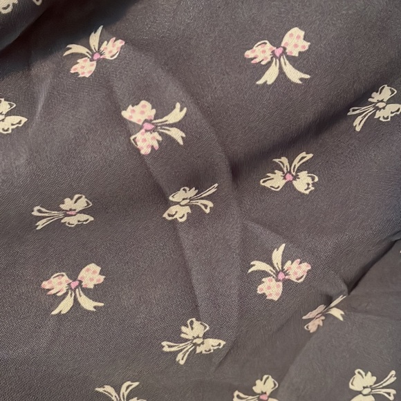 Lauren Conrad blouse - Picture 4 of 4